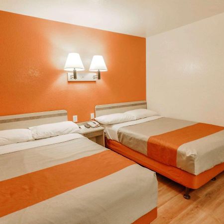 Motel 6-Huntsville, Tx Экстерьер фото