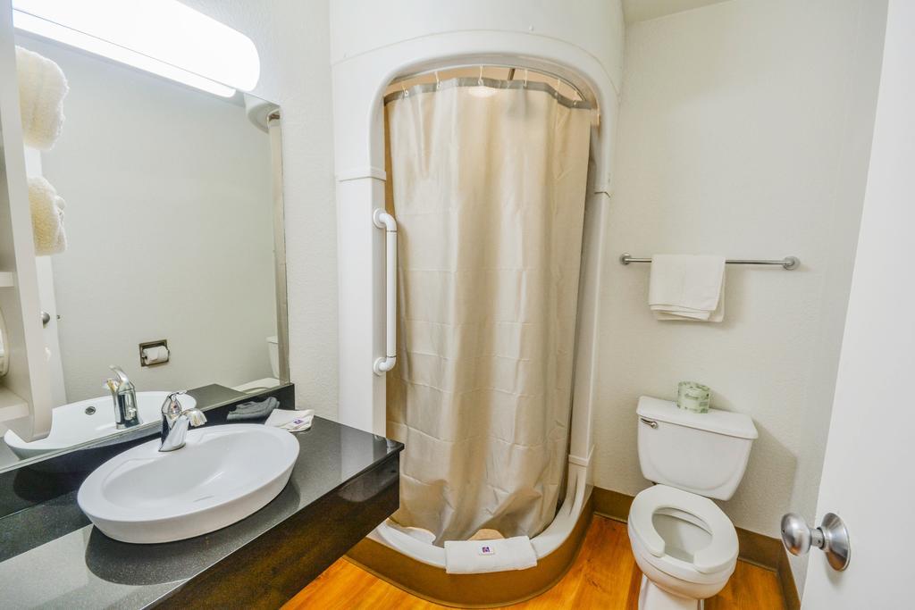 Motel 6-Huntsville, Tx Экстерьер фото