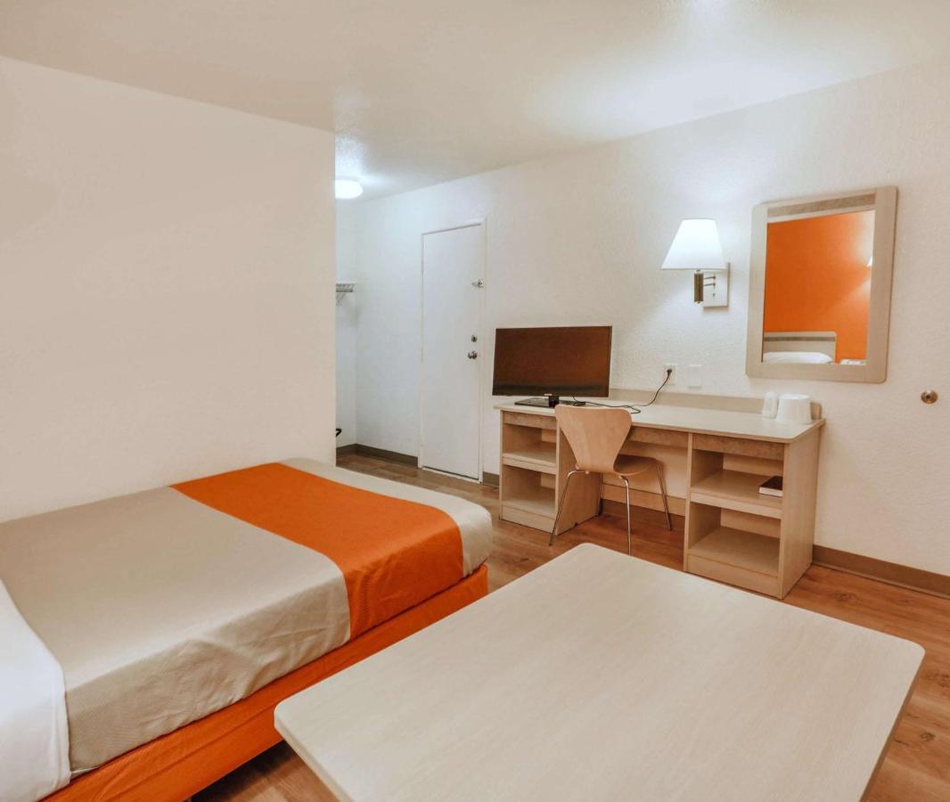 Motel 6-Huntsville, Tx Экстерьер фото