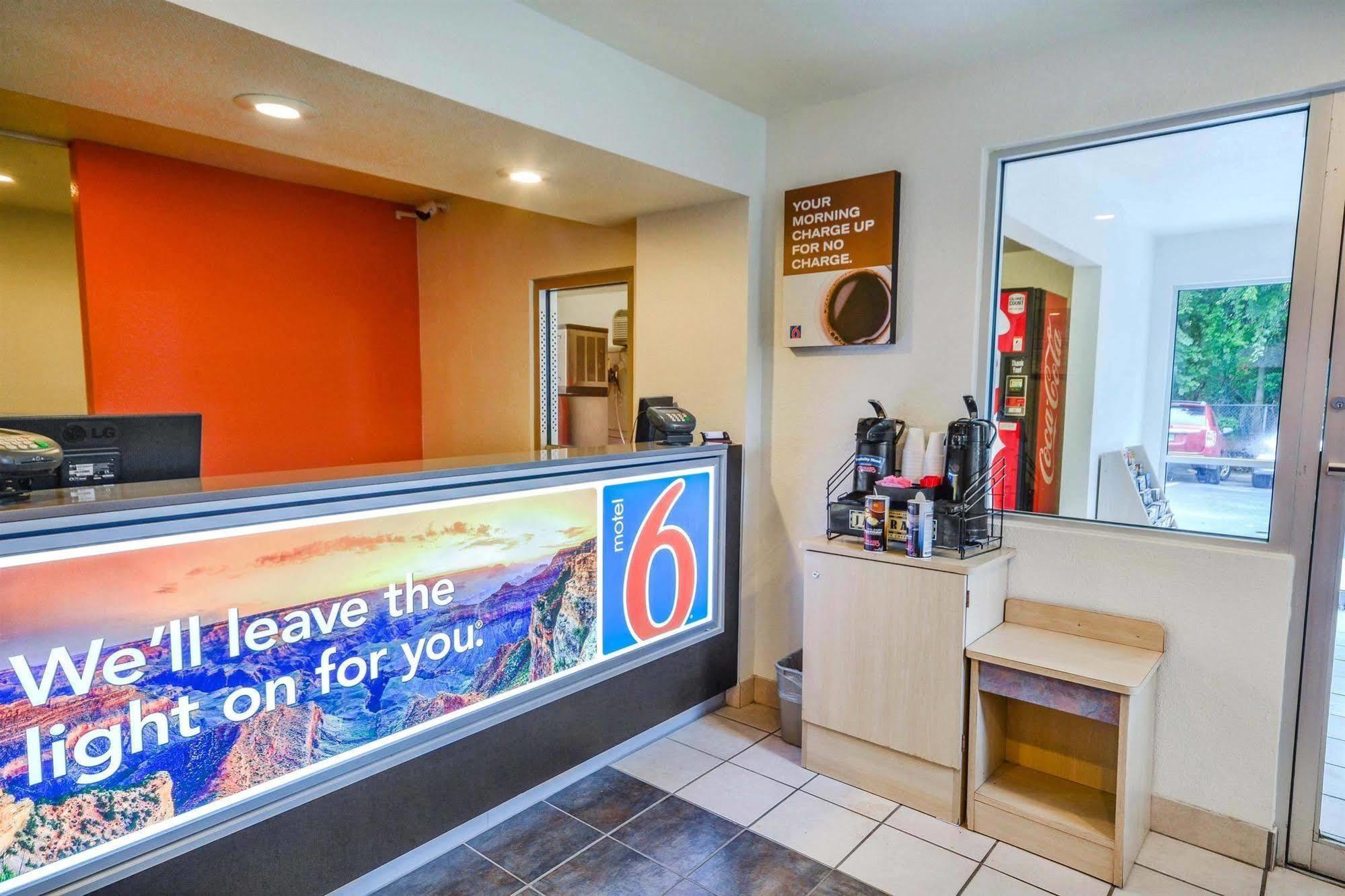 Motel 6-Huntsville, Tx Экстерьер фото