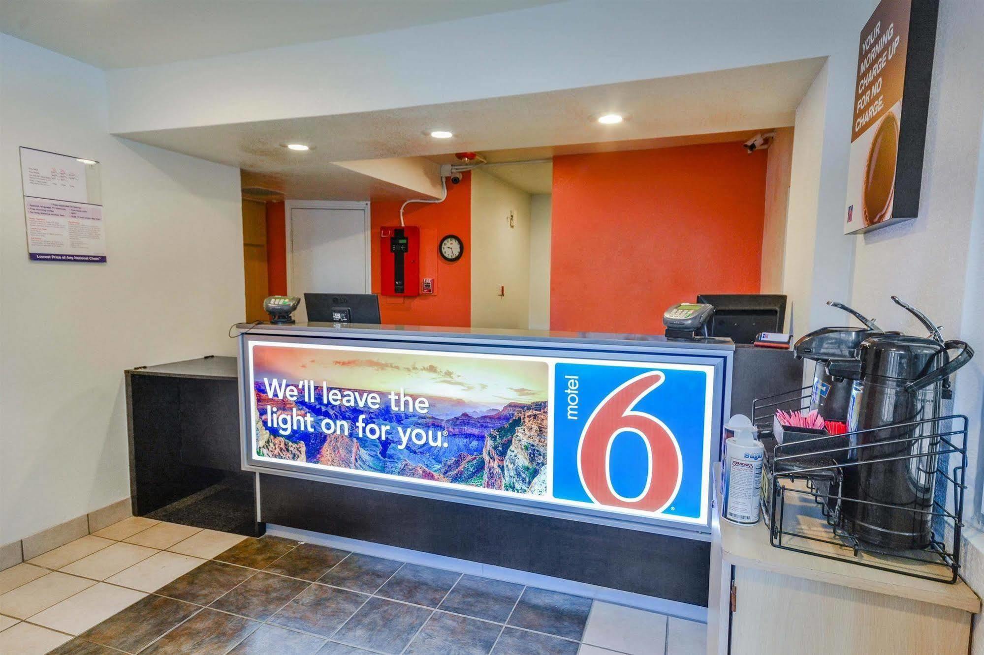 Motel 6-Huntsville, Tx Экстерьер фото